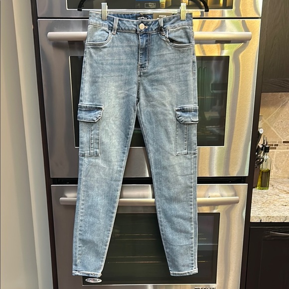 refuge DENIM Denim - Blue Straight Leg Jeans with‎ Light Wash